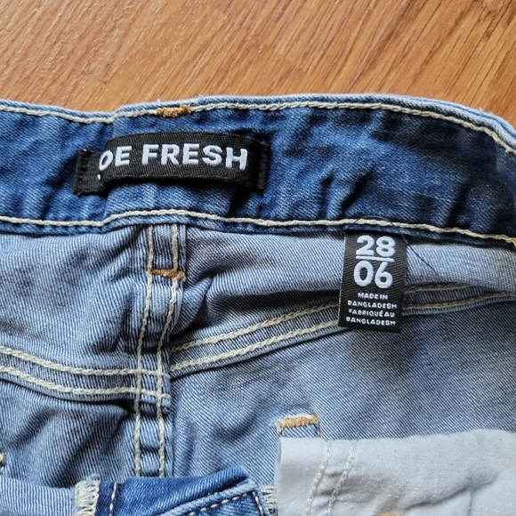 Joe Fresh Jean Shorts 6/28 - Picture 2 of 3